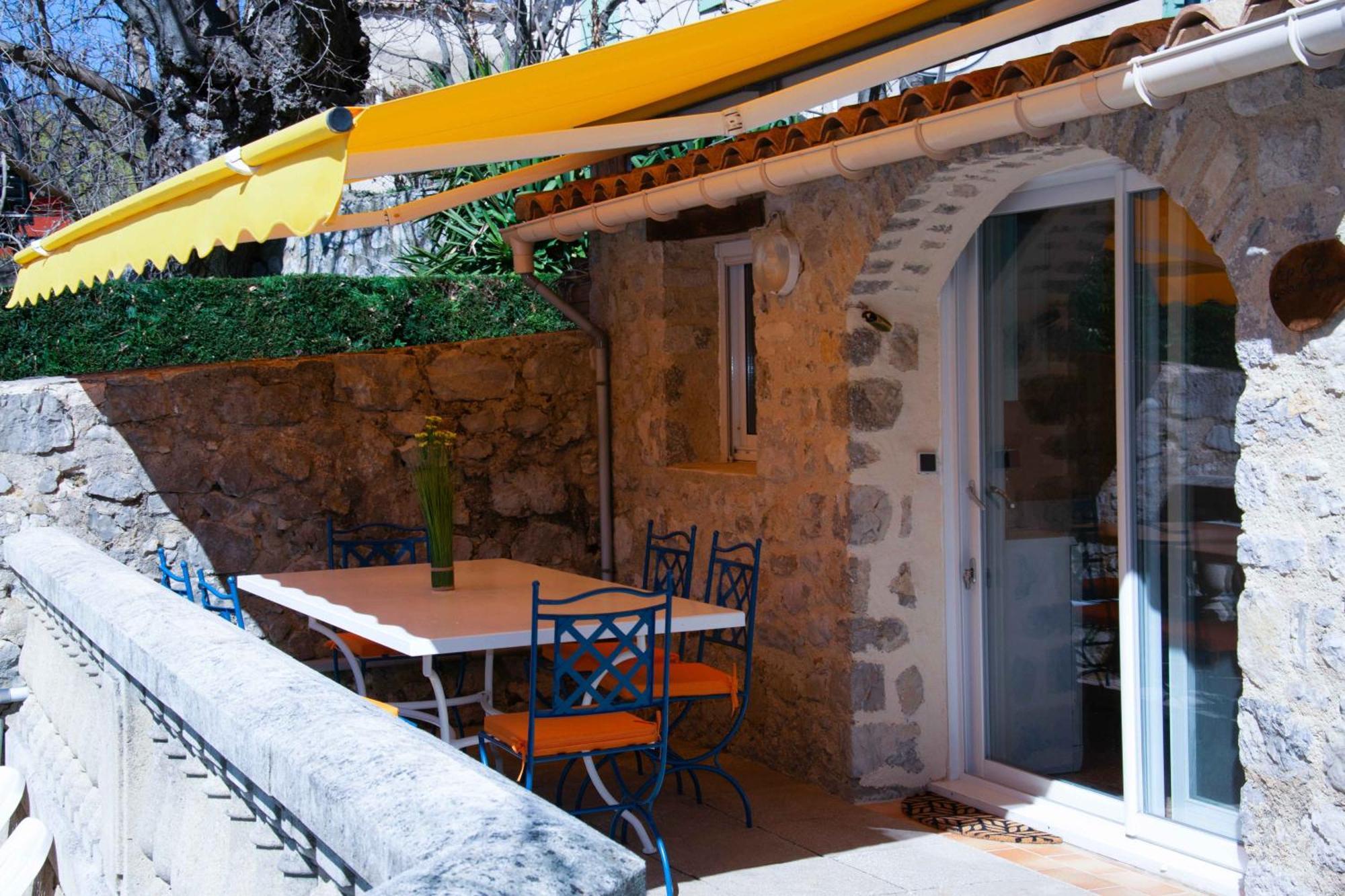 Les Grands Pres Des Baronnies Guest House La Roche-sur-le-Buis Exterior photo
